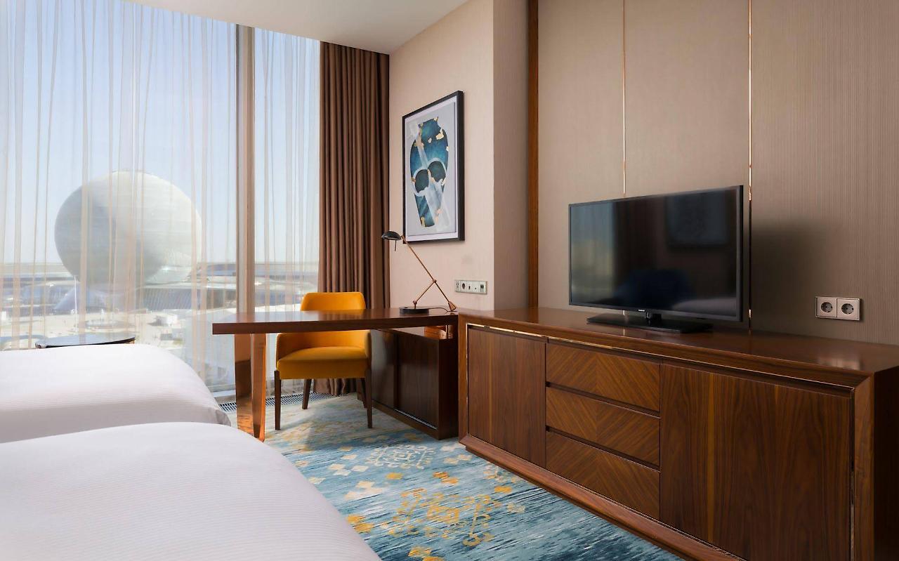 Все виды номеров Отель Hilton Astana